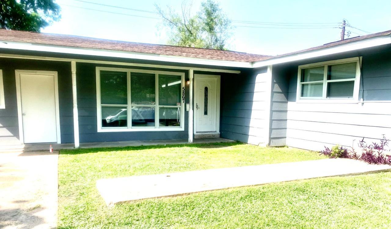 Three Zzz'S Apartment Houston Exterior photo